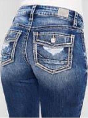 Virgo boot cut day trip jeans are available in a size 25 regular.